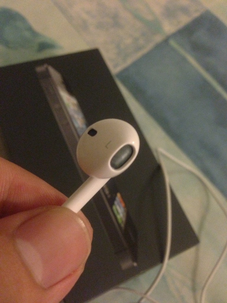 earpods_apple_damage earpods_apple_damage
