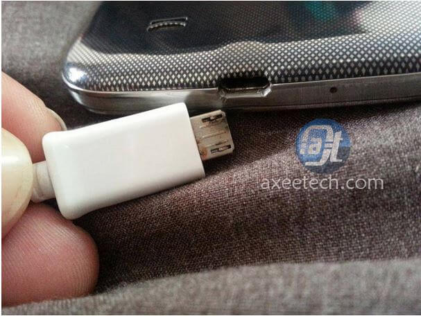 Samsung Galaxy S4 Bottom Burned While Charging in Pakistan